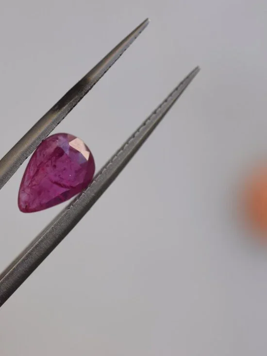 Gorgeous hot pinkish red ruby 1.20 carats - Picture 8 of 8